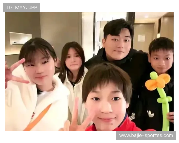 恭喜全红婵师哥晒庆生照 美丽妻子怀孕谢哥提前看见三人份影子